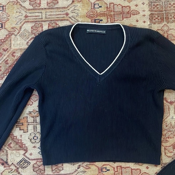 Brandy Melville Milena V Neck Sweater navy blue - Picture 5 of 10
